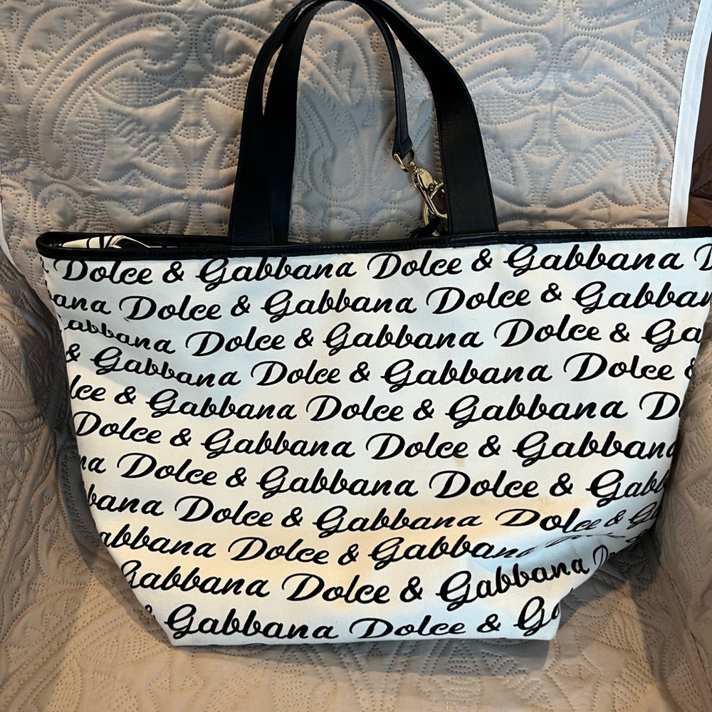 Dolce & Gabbana Script Logo Tote in Black and White - Picture 3 of 16